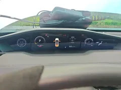 2023 Changan UNI-V 1.5T Premium, белый — фото 12