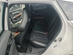 2023 Changan UNI-V 1.5T Premium, белый — фото 18