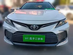 2021 Toyota Camry 2.0G Luxury, белый — фото 2