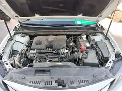 2021 Toyota Camry 2.0G Luxury, белый — фото 16