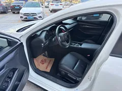 2021 Mazda 3 2.0L AT, белый — фото 4