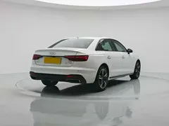 2022 Audi A4L 40 TFSI Luxury Sport, белый — фото 5