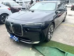 2023 BMW 7 Series 740Li Leading Luxury Package, чёрный — фото 1