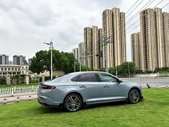 2023 Geely Preface 1.5TD Kunlun, синий — фото 4