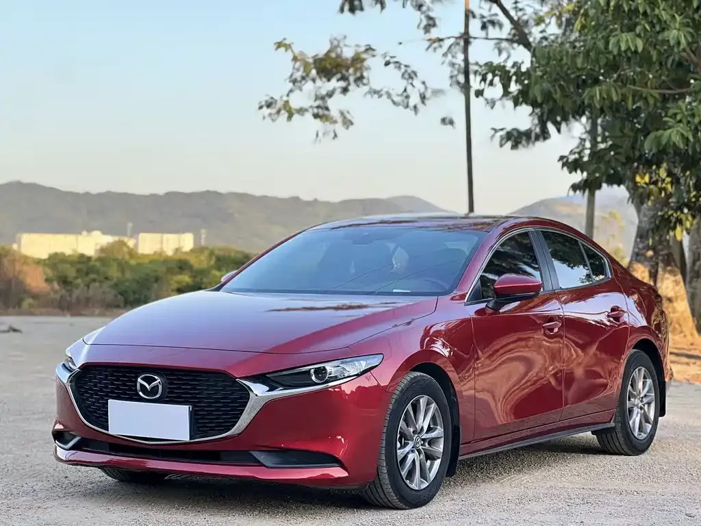 2021 Mazda 3 1.5L AT