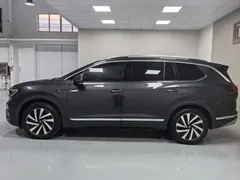 2021 Volkswagen Talagon 330TSI 2WD Luxury, чёрный — фото 7