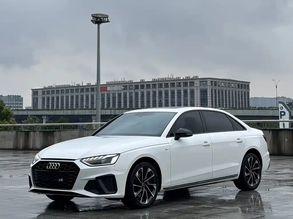 2022 Audi A4L 40 TFSI Luxury Sport