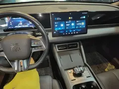 2024 BYD Qin L PHEV 120KM Exceed — фото 10