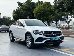 2021 Mercedes-Benz GLC Coupe 260 4MATIC, белый — фото 4