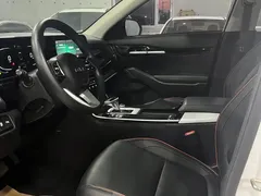 2023 Kia Seltos 1.5L CVT Luxury, белый — фото 9