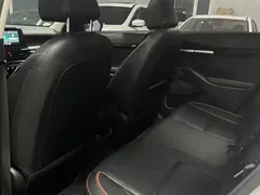 2023 Kia Seltos 1.5L CVT Luxury, белый — фото 10