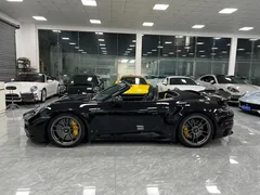 2022 Porsche 911 Turbo S Cabriolet 3.7T, чёрный — фото 2