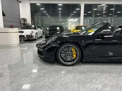 2022 Porsche 911 Turbo S Cabriolet 3.7T, чёрный — фото 19
