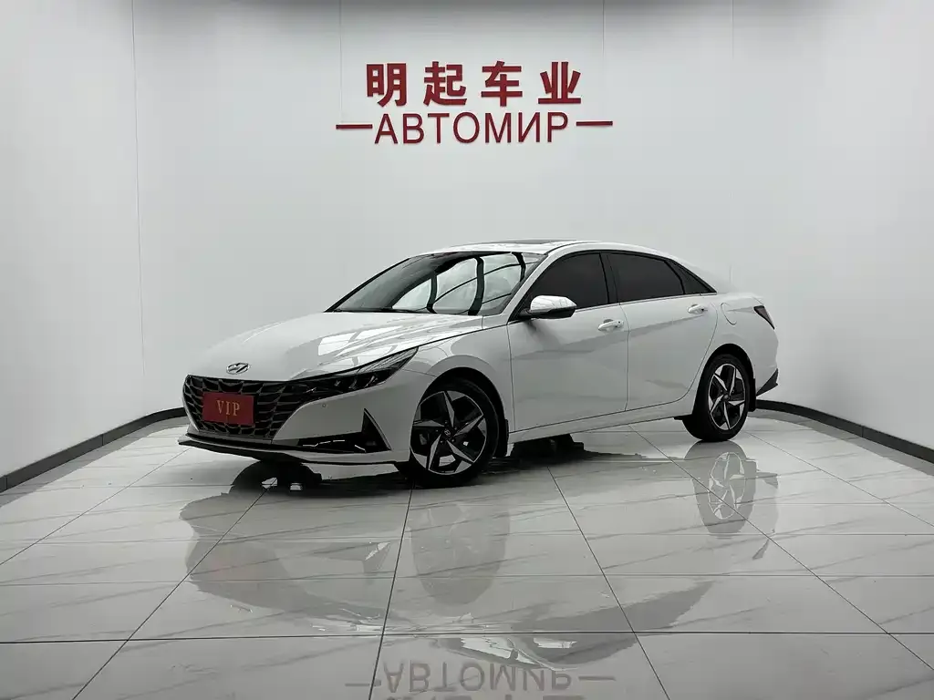 2022 Hyundai Elantra 1.5L CVT LUX Premium