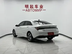 2022 Hyundai Elantra 1.5L CVT LUX Premium, белый — фото 7