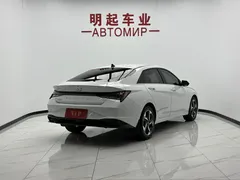 2022 Hyundai Elantra 1.5L CVT LUX Premium, белый — фото 8