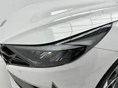 2022 Hyundai Elantra 1.5L CVT LUX Premium, белый — фото 11