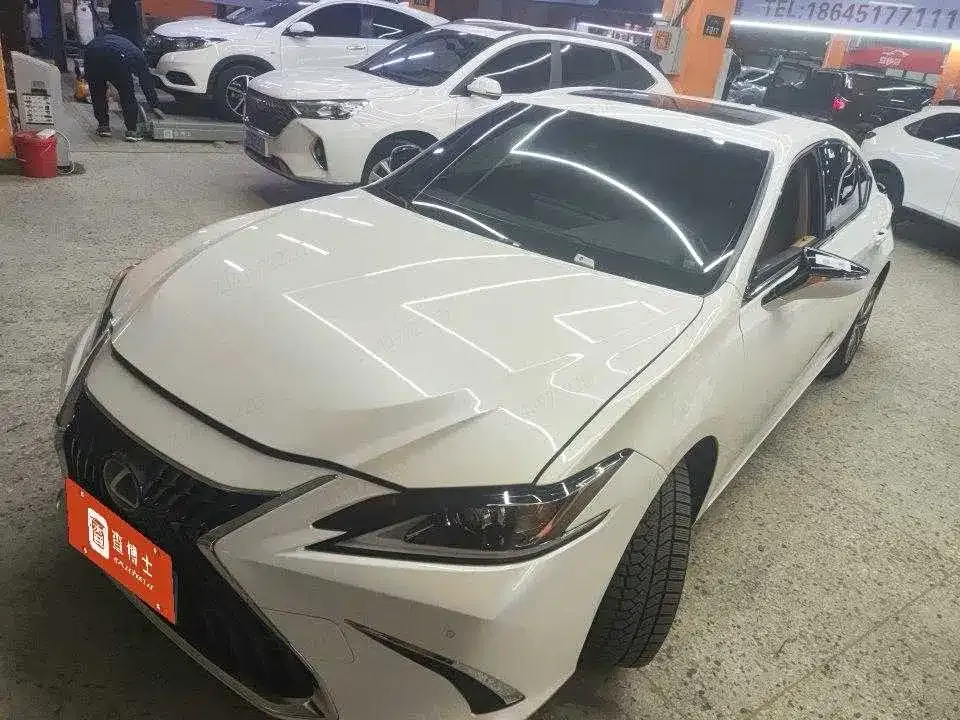 2022 Lexus ES 200 Excellence