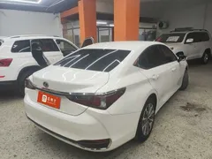 2022 Lexus ES 200 Excellence, белый — фото 2