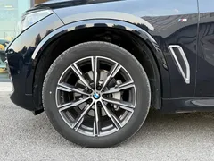 2022 BMW X5 30Li Premium M Sport Package, чёрный — фото 13