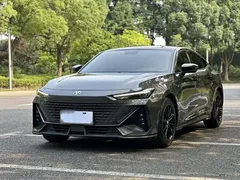 2022 Changan UNI-V 1.5T Premium — фото 2