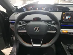 2022 Changan UNI-V 1.5T Premium — фото 7