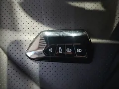 2022 Changan UNI-V 1.5T Premium — фото 17