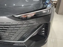 2022 Changan UNI-V 1.5T Premium — фото 18