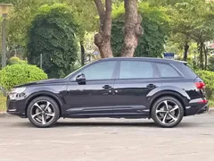 2021 Audi Q7 55 TFSI quattro S line Premium, чёрный — фото 4