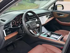 2021 Audi Q7 55 TFSI quattro S line Premium, чёрный — фото 8