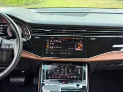 2021 Audi Q7 55 TFSI quattro S line Premium, чёрный — фото 13