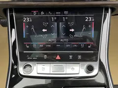 2021 Audi Q7 55 TFSI quattro S line Sport, чёрный — фото 26