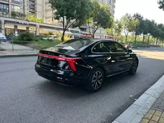 2025 Hongqi H5 PHEV 170, чёрный — фото 6