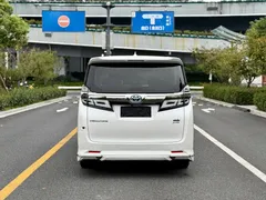 2020 Toyota Vellfire Hybrid 2.5L HV Luxury, белый — фото 4