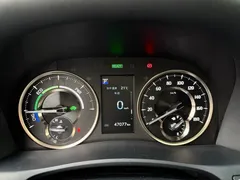 2020 Toyota Vellfire Hybrid 2.5L HV Luxury, белый — фото 12