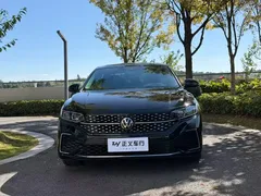2023 Volkswagen Passat 330TSI Luxury, чёрный — фото 2