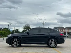 2022 BMW X4 30i M Sport Package, чёрный — фото 4