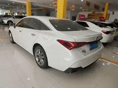 2021 Toyota Avalon 2.5L Luxury, белый — фото 10