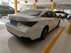 2021 Toyota Avalon 2.5L Luxury, белый — фото 11