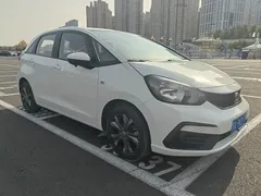 2022 Honda Fit 1.5L CVT Sunroof, белый — фото 2