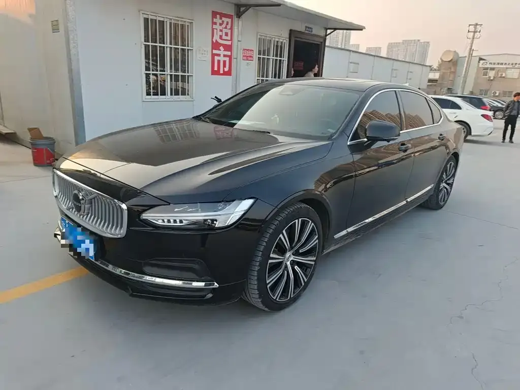 2024 Volvo S90