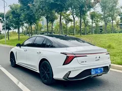 2024 Hongqi H6 2.0T, белый — фото 9