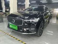 2023 Volvo XC60 T8 PHEV Long Range 4WD Luxury, чёрный — фото 1