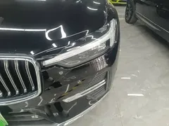 2023 Volvo XC60 T8 PHEV Long Range 4WD Luxury, чёрный — фото 24