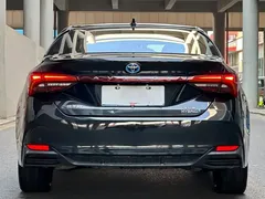 2022 Toyota Avalon Hybrid 2.5L XLE Premium, чёрный — фото 4