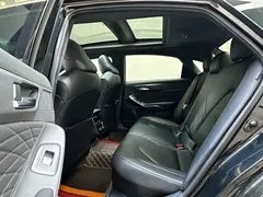 2022 Toyota Avalon Hybrid 2.5L XLE Premium, чёрный — фото 10