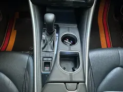 2022 Toyota Avalon Hybrid 2.5L XLE Premium, чёрный — фото 15