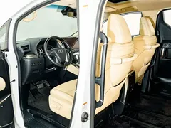 2021 Toyota Alphard Hybrid 2.5L Premium, белый — фото 18