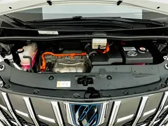 2021 Toyota Alphard Hybrid 2.5L Premium, белый — фото 30