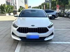 2021 Kia Cerato 1.5L CVT Fashion, белый — фото 3